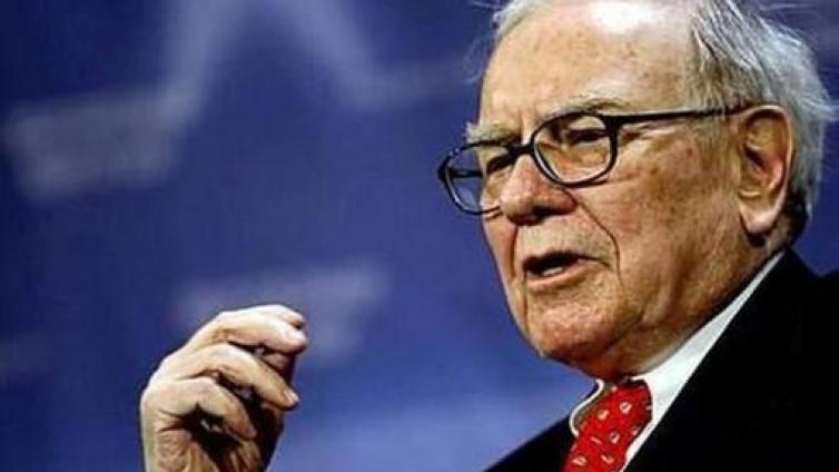 【最智慧商学院】重磅！巴菲特1.5万亿持仓大曝光，一半仓位押注科技股！卖苹果买医药+银行，什么信号？来看最新投资变化