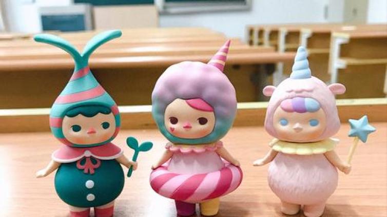 【最智慧商学院】通过！刚刚，盲盒上市来了！1年狂赚4.5亿，两年净利激增近300倍！